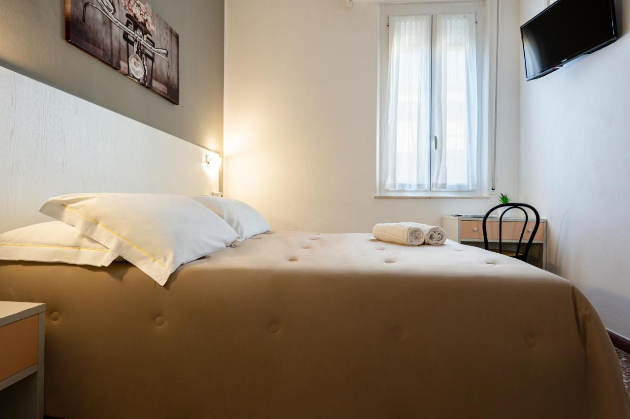 Amadei Blumen 3* Pesaro