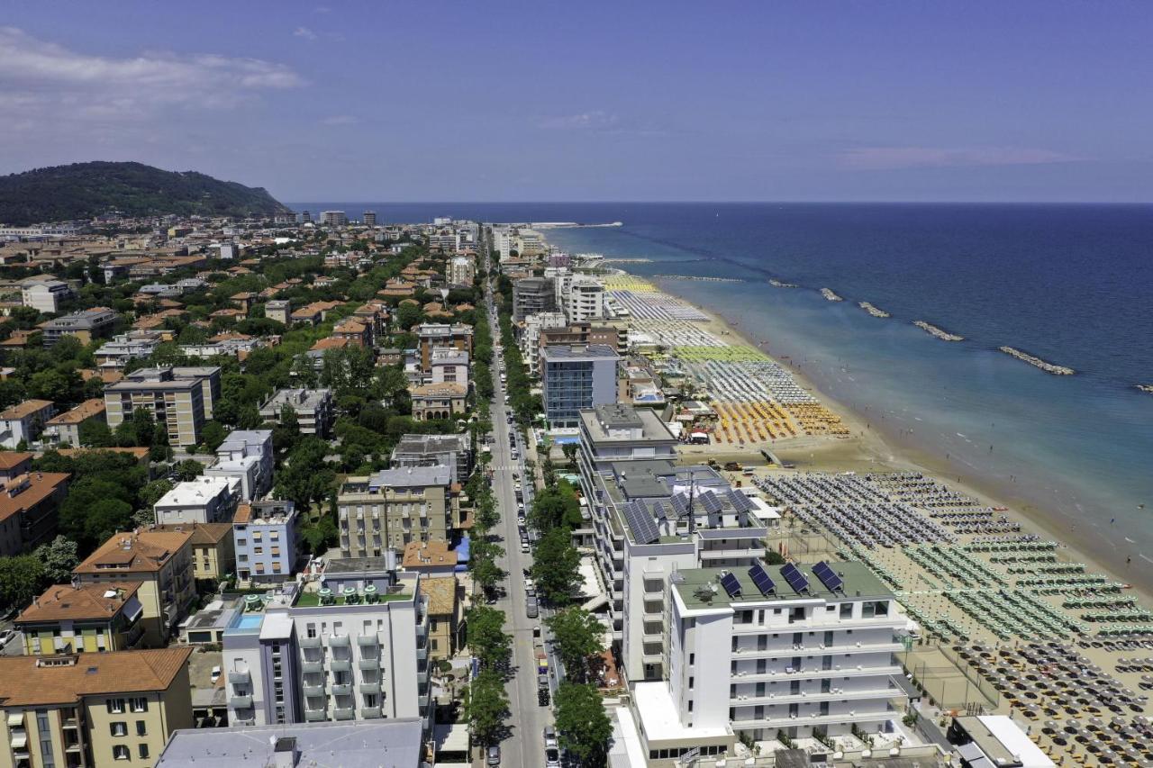 Amadei Blumen Hotel 3*